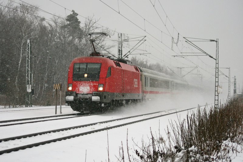 1116 252 mit EC 82 am 17.02.2009 im winterlichen Haar.