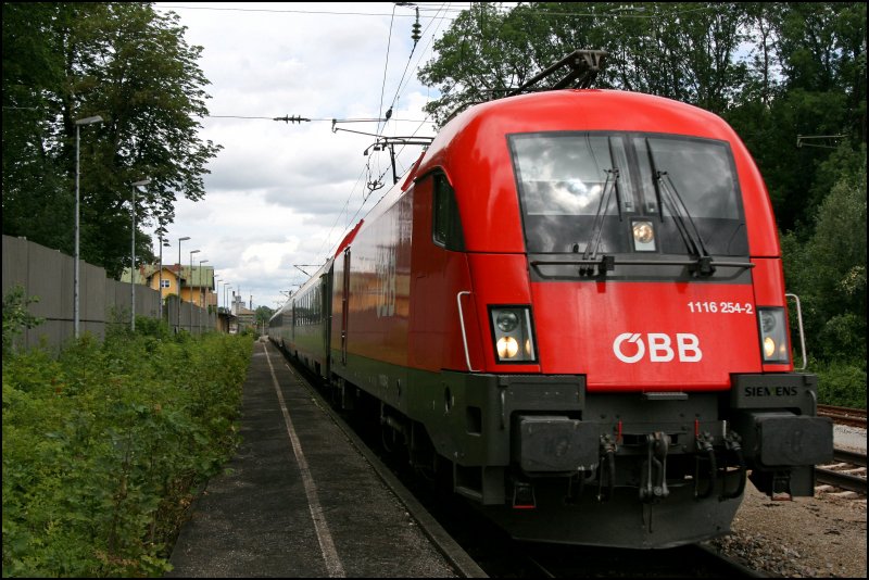 1116 254 wurde am 27.06.07 mit einem unbekannten OEC Richtung Innsbruck bei der Durchfahrt in Brannenburg mit ca.130 Km/h geblitzt.