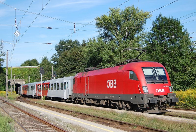 1116 270 hat am 17.08.2009 den
Rex 3662 aus dem Bahnhof Garsten
in Richtung Steyr geschoben.