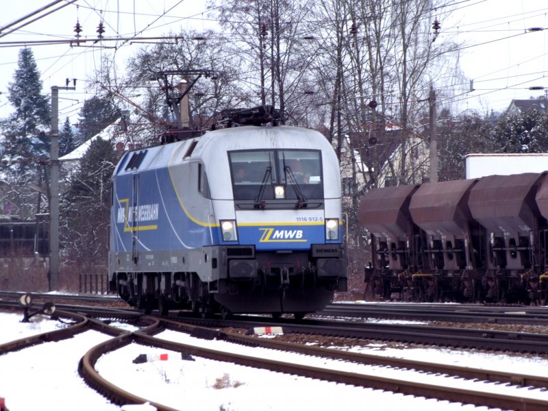 1116 912-5(MWB) durchfhrt mit ~30Minuten Versptung als SLZ 99225  den Bahnhof Schrding/Inn; 090130