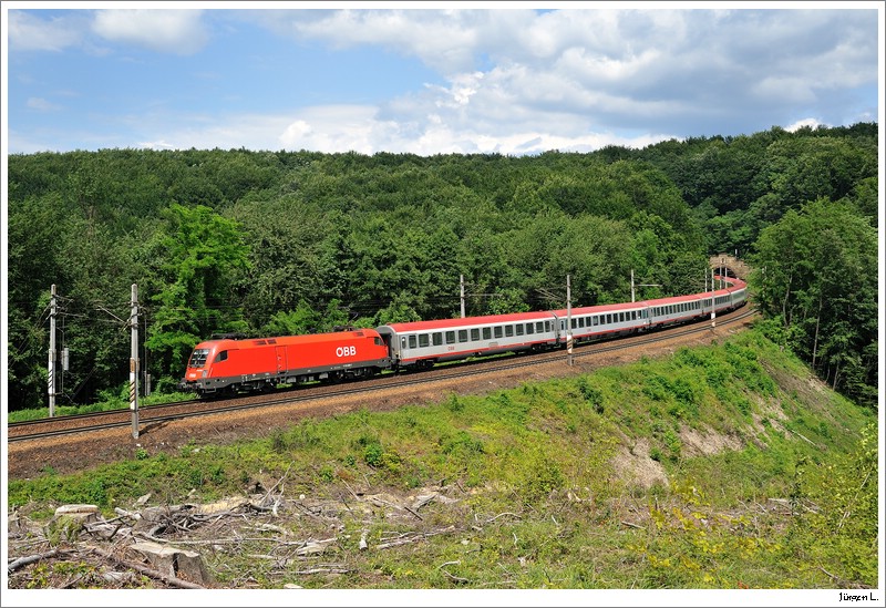 1116.039 mit dem OEC 64. Eichgraben, 21.6.2009.