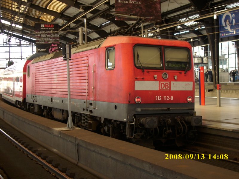 112 112 am 13.09.2008 mit dem RE 38024 Frankfurt/Oder-Magdeburg Buckau im Bahnhof Berlin Friedrichstr.