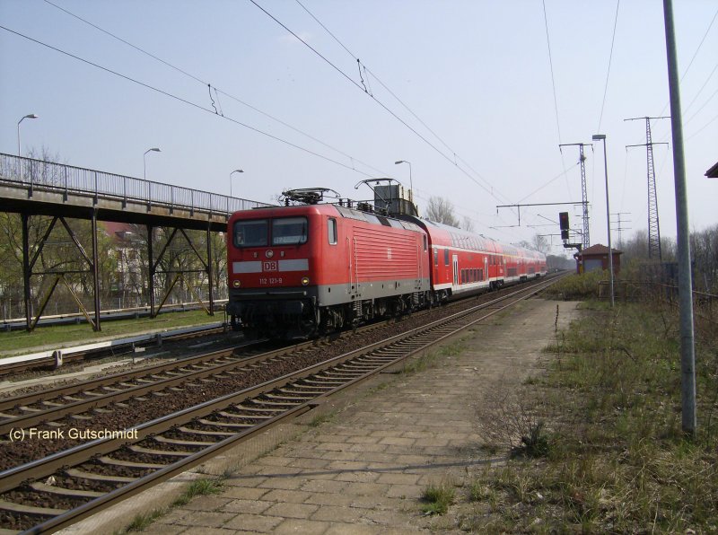 112 121-9 am 31.03.2007 im Bf. Berlin-Karlshorst