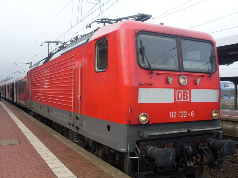 112-132-6 mit einem RE aus Hannover nach Wolfsburg in Gifhorn