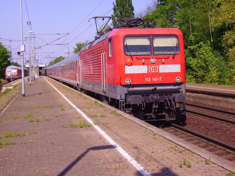 112 141-7 fhrt mit dem SCHLEX nach Hamburg. Elmshorn,27.04.07