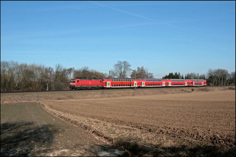112 160 bringt bei Holzwickede den RE7 (RE 29721)  RHEIN-MNSTERLAND-EXPRESS  von Rheine nach Krefeld Hbf. (16.20.2008)