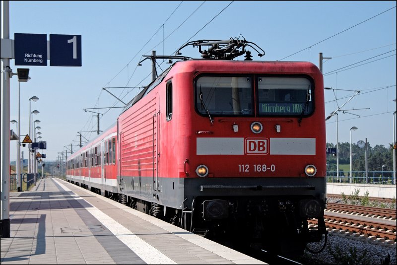 112 168  (9180 6 112 168-0 D-DB) wartet mit der RB 35960  ALLERSBERG-EXPRESS  auf die Abfahrt nach Nrnberg Hbf. (03.07.2008)
