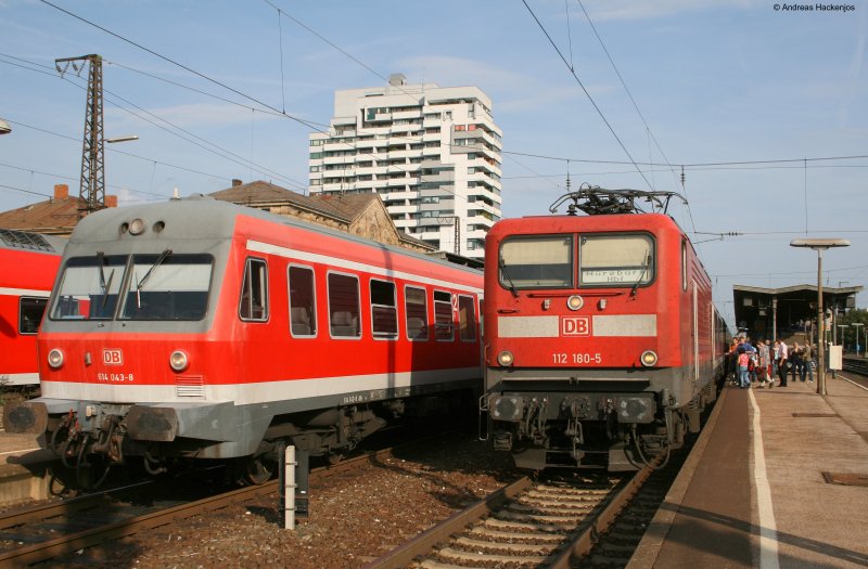 112 180-5 mit dem RE 34622 nach W�rzburg Hbf  im F�rther HBf 3.9.08