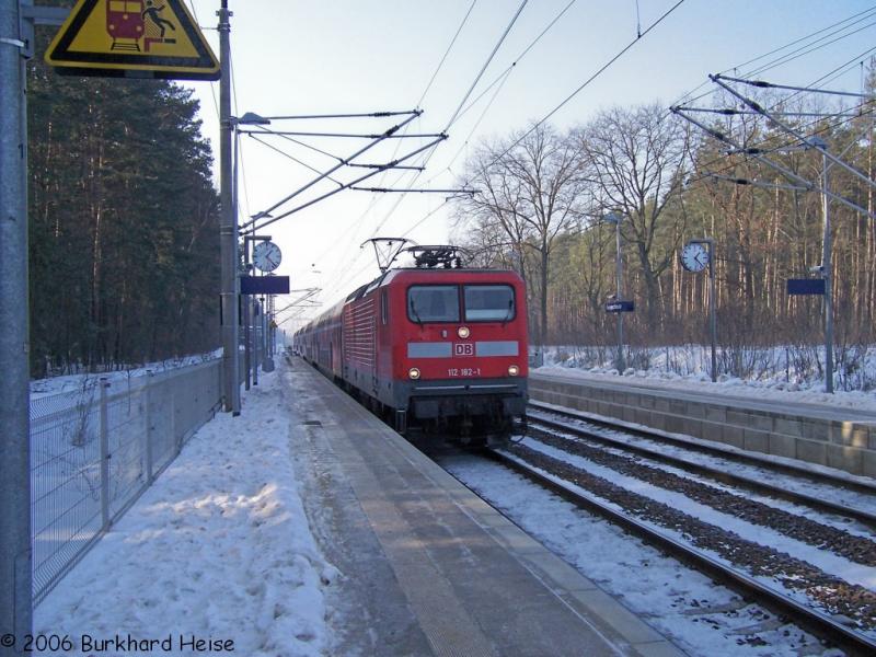 112 182 durchfhrt am 28.1.2006 mit RE 1 Fangschleuse in Richtung Frankfurt (Oder)