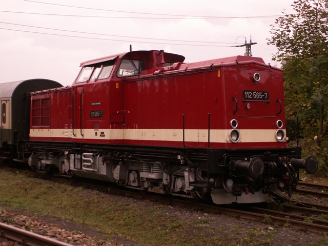 112 565-7 mit einem Sonderzug zum Bw Fest in Weimar.