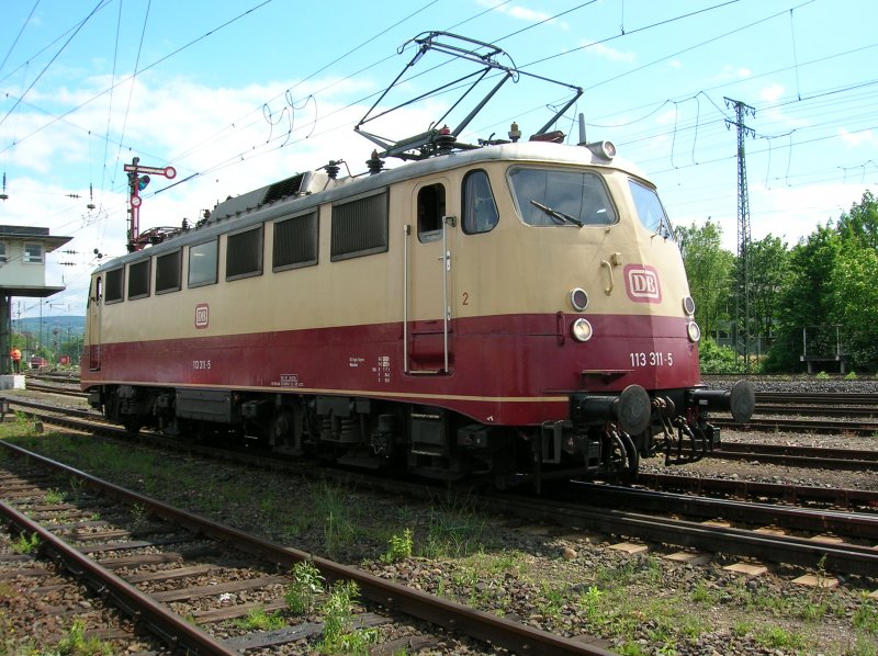 113 311 stellt sich bei einer der beiden Lokparaden des 19.5.2007 zur Schau an denen sich rund 1600 Eisenbahnfans erfreuten.