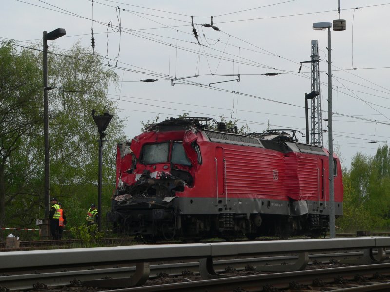114 019-3 von der S-Bahnseite aus gesehen. 18.4.2009