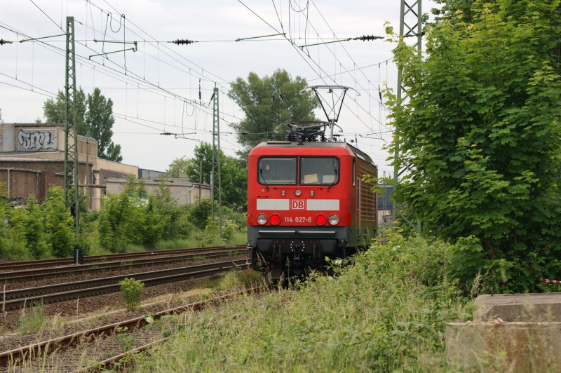 114 027-6 in Richtung AW Dessau am 22.05.2009