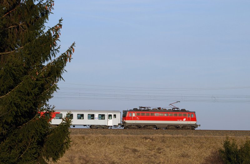 1142 688 mit REX 3020 bei Pndorf (28.02.2008)