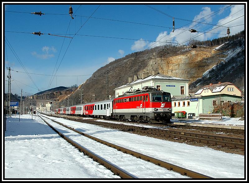 1142 XX5 (Die Nummer ist leider nicht zu erkenne, bzw. fehlt teilweise) bei ihrem Aufenthalt mit R 4025 in Peggau-Deutschfeistritz 