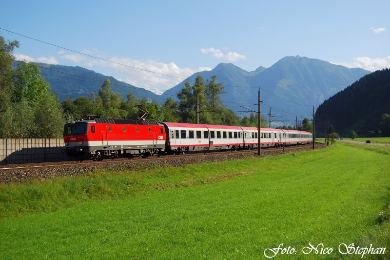 1144 209-4 mit BB EC 591 Klagenfurt Hbf. - Salzburg Hbf. auf dem Weg in die Landeshauptstadt,zwischen Mitterberghtten und St.Johann im Pongau (sterreichurlaub 15.08.09)