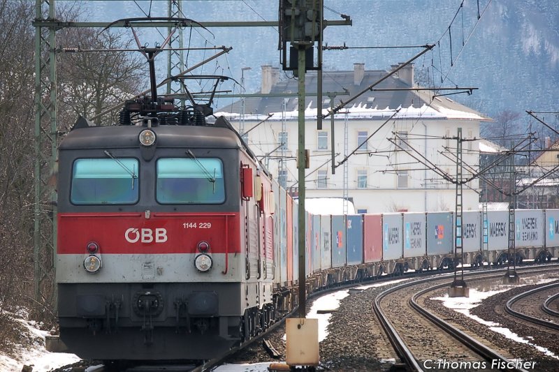 1144 229 u 1144 x der BB im Bhf Pressig-Rothenkirchen bereit fr den Frankenwald 24.03.2008