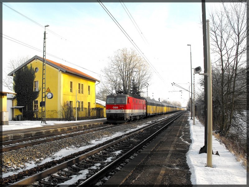 1144-246 rollt durch den Bahnhof Mausheim.(KBS 880 N�rnberg-Passau)