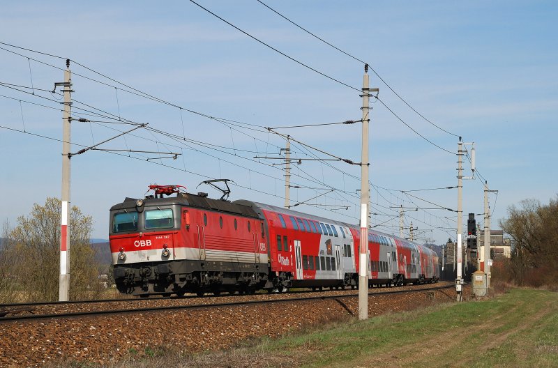 1144 267 mit REX 1624 bei Ybbs (30.03.2008)