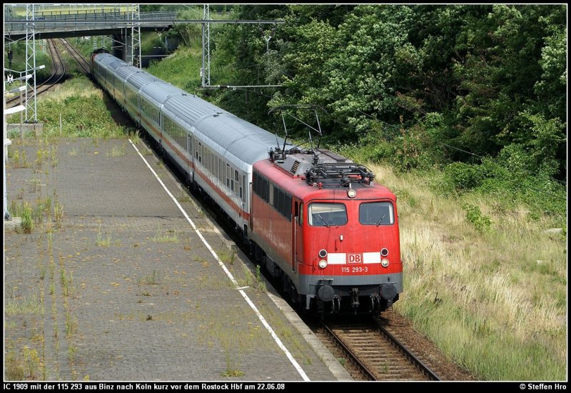 115 293 mit einem InterCity aus dem Ostseebad Binz nach Kln. Aufgenommen am 22.06.08 am Hp Rostock Kassebohm kurz vor dem Hbf.