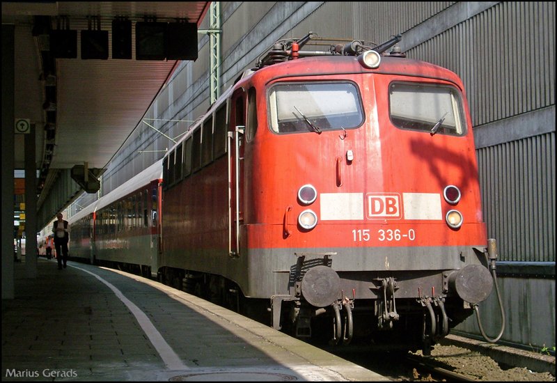 115 336-0 mit Az1354 nach Narbonne in Dsseldorf 15.4.2009