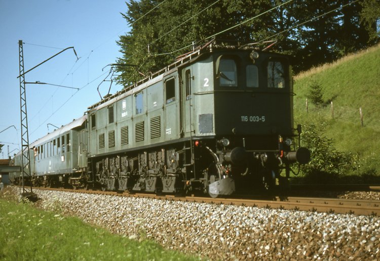 116 003 vor 4554 Freilassing - Rosenheim am 14.Juli 1974 bei Bergen.