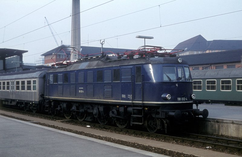 119 012  Stuttgart Hbf  08.03.78