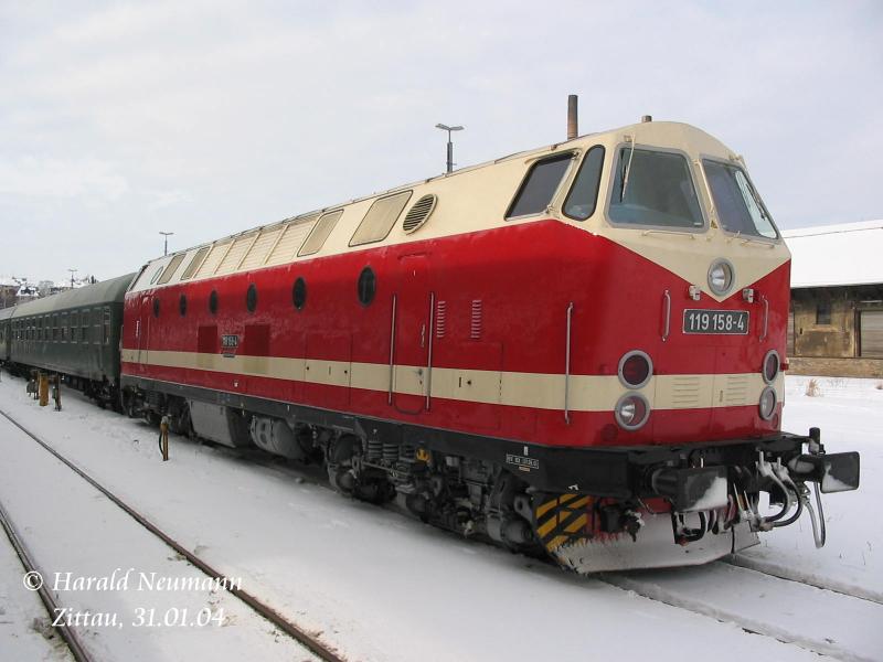 119 158 mit Berliner Sonderzug in Zittau, 31.01.03