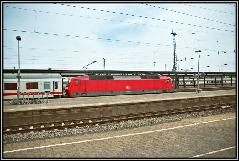120 104 fhrt mit einem InterCity von Leipzig nach Kln am 13.04.07 in den Bahnhof Hamm (Westf) ein.