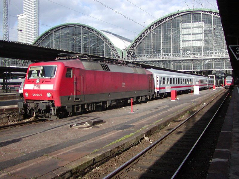 120 108 am 8.3.2007 in Frankfurt/Main Hbf