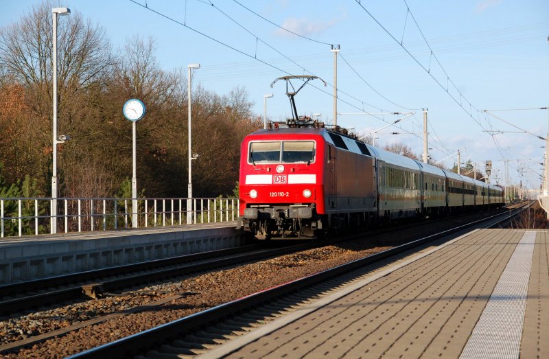 120 110 fhrt am 17.03.09 einen Ersatz-IC von Berlin kommend Richtung Leipzig durch Burgkemnitz.