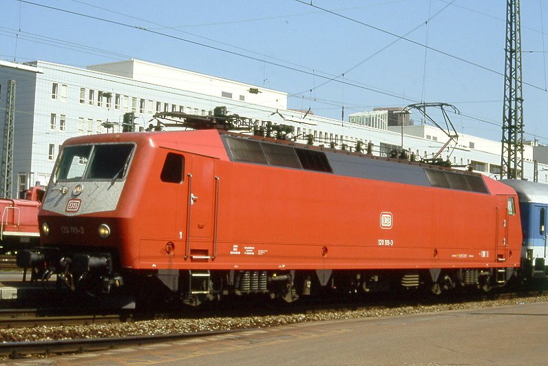 120 119-3 am 27.04.1993 in Pforzheim