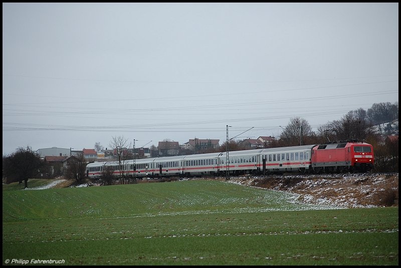 120 127-5 bef�rdert am 21.03.08 IC 2066 von N�rnberg Hbf nach Karlsruhe Hbf, aufgenommen bei Aalen-Hofen.