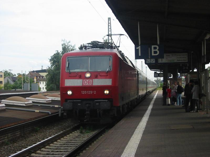 120-129 bei der Einfahrt von Bensheim.