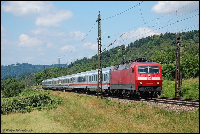 120 133 mit IC 119 am 21.06.08 bei Kuchen(W�rtt.) an der Filsbahn (KBS 750).