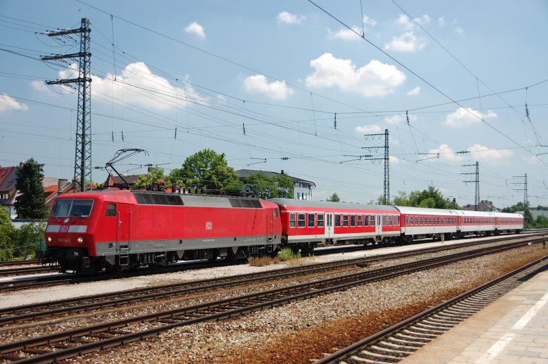 120 134-2 mit PbZ-D 2436 unterwegs am 02.07.08 nach Leipzig. Startbahnhof ist Mnchen-Pasing.