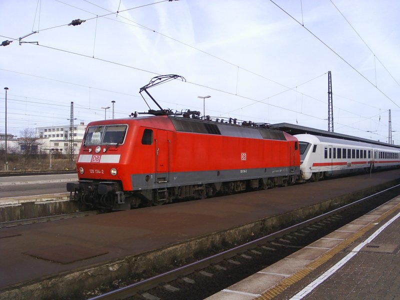 120 134 mit IC in Weimar, 17.2.08 .