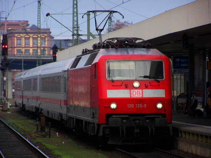 120 135 am 16.12.06 in Mannheim Hbf.