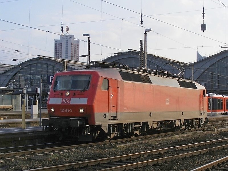 120 138-3 am 3.3.2009 in Leipzig Hbf.