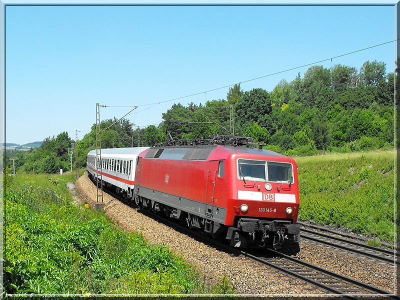 120-145 mit dem IC  Rottaler Land  Hamburg-Passau/Mhldorf in der Nhe von Deuerling fotografiert.(KBS 880,13.06.2009)