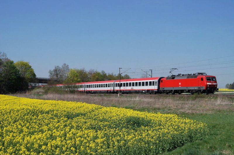 120 145 mit EC 115 vor Mammendorf (19.04.2007)