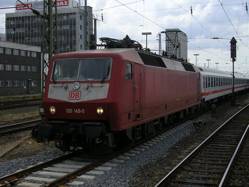 120 149-0 (or) mit IC 1945 nach Berlin Sdkreuz,Ausfahrt in Dortmund Hbf.(06.07.2008)