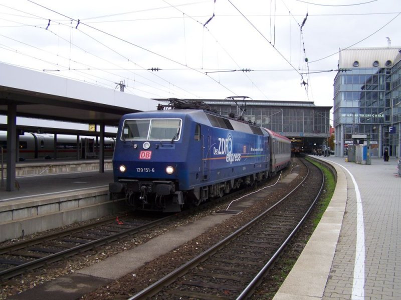 120 151 ZDF verlsst am 04.11.2007 mit EC 114 nach Dortmund Mnchen Hbf.