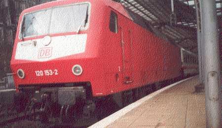 120 153 mit IC 614 am 7.2.02 in K�ln Hbf