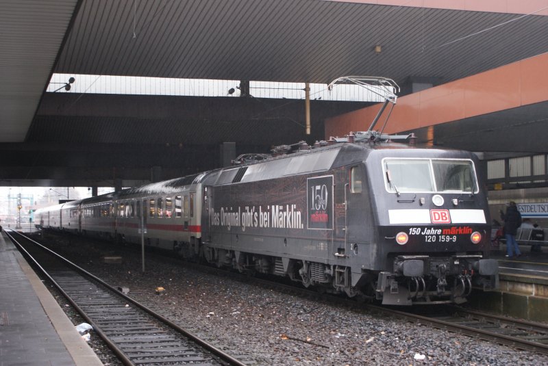 120 159-9  150 Jahre M�rklin  mit dem IC 2151 (D�sseldorf - Berlin Gesundbrunnen) bei der Abfahrt in D�sseldorf Hbf am 22.02.2009
