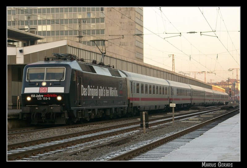 120 159 mit IC 2152 am 30.12.2008 in Essen Hbf