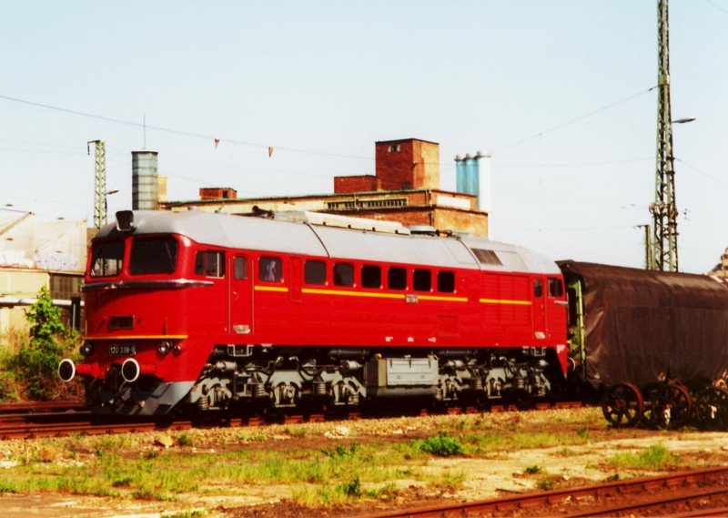 120 338 zum Dampflokfest in Dresden 01.05.2000