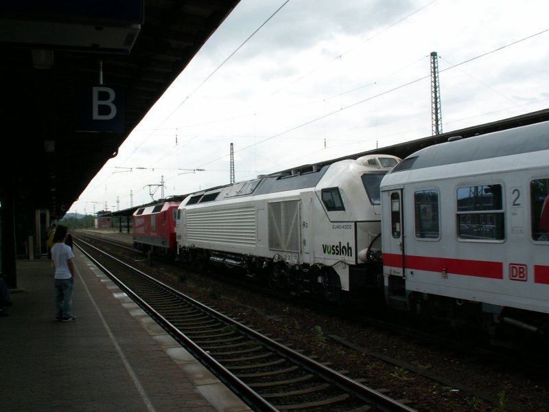 120 501 und eine Vossloh Euro 4000 mit Messzug am 18.5.08 in Homburg/Saar.