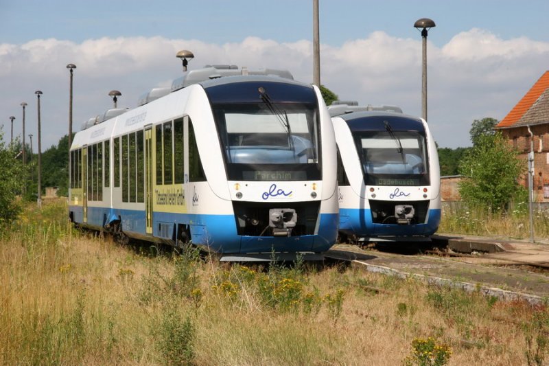 12.07.2006 Bf. Crivitz Ostseelandverkehr kreuzt den Weg