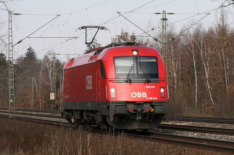 1216 019 am 22.03.2009 in Haar (bei Mnchen).